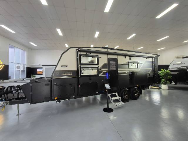 2025 MASTERPIECE DIRECTORS EDITION 23′ CARAVAN