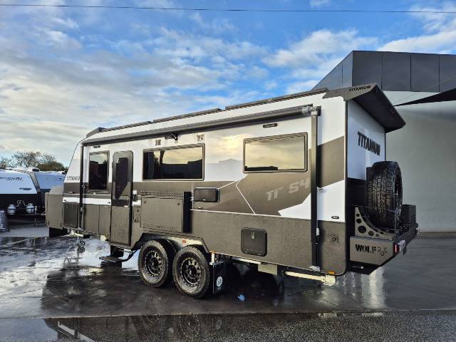 2025 TITANIUM S4 21FD 21′ CLUB LARGE ENSUITE CARAVAN