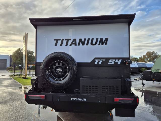 2025 TITANIUM S4 21FD 21′ CLUB LARGE ENSUITE CARAVAN