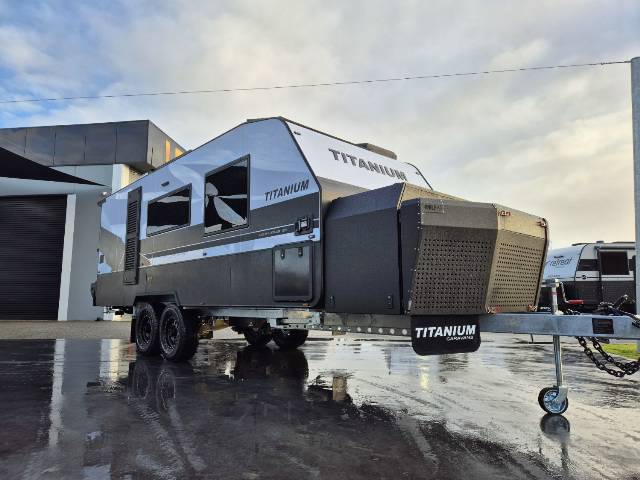 2025 TITANIUM S4 21FD 21′ CLUB LARGE ENSUITE CARAVAN