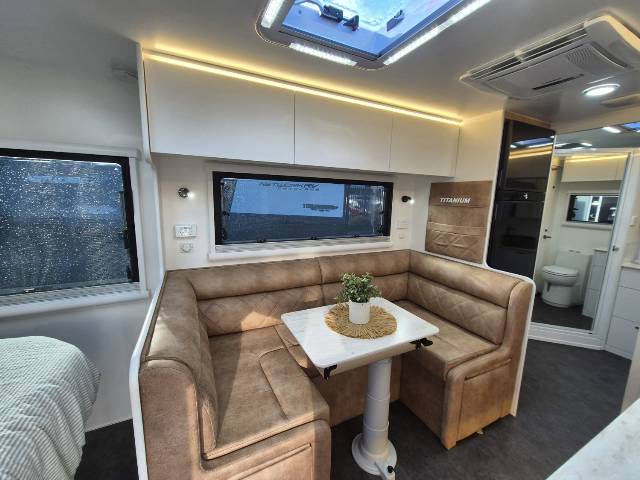 2025 TITANIUM S4 21FD 21′ CLUB LARGE ENSUITE CARAVAN