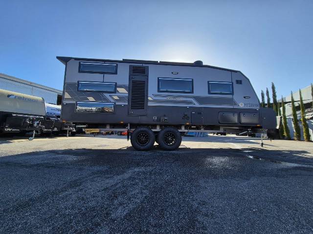 2025 MASTERPIECE PERFORMANCE 206 FAM 3 BUNK CARAVAN