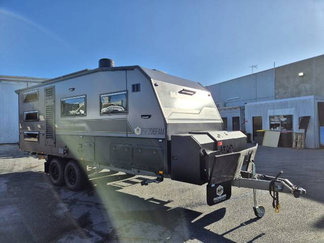 2025 MASTERPIECE PERFORMANCE 206 FAM 3 BUNK CARAVAN