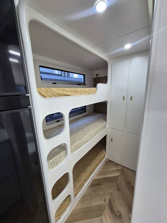 2025 MASTERPIECE PERFORMANCE 206 FAM 3 BUNK CARAVAN