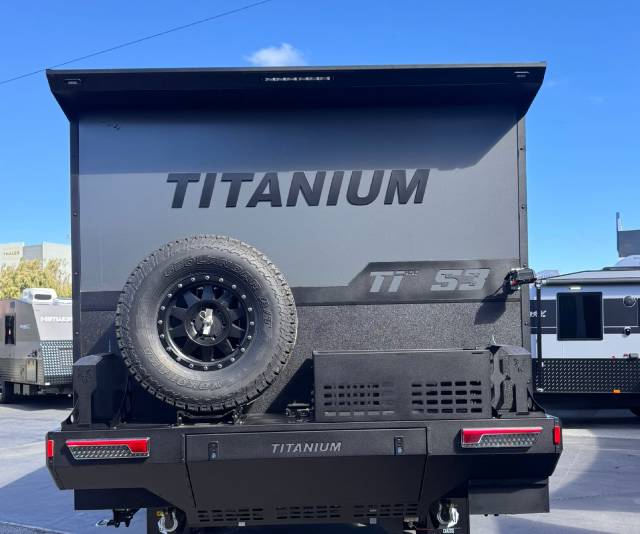 2025 TITANIUM S3 18D/T QUEEN EAST-WEST BUNK CARAVAN