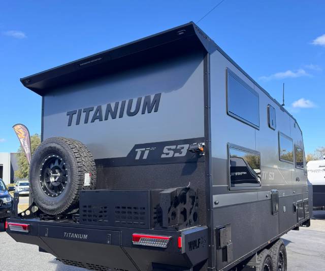 2025 TITANIUM S3 18D/T QUEEN EAST-WEST BUNK CARAVAN