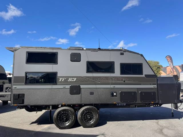 2025 TITANIUM S3 18D/T QUEEN EAST-WEST BUNK CARAVAN