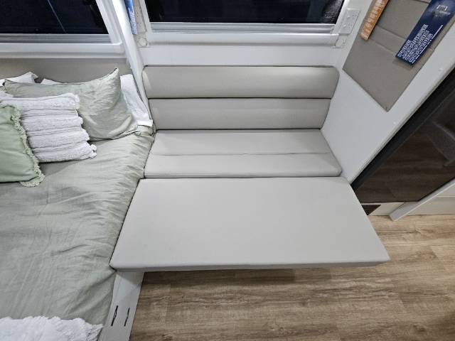 2025 TITANIUM S3 18D/T QUEEN EAST-WEST BUNK CARAVAN
