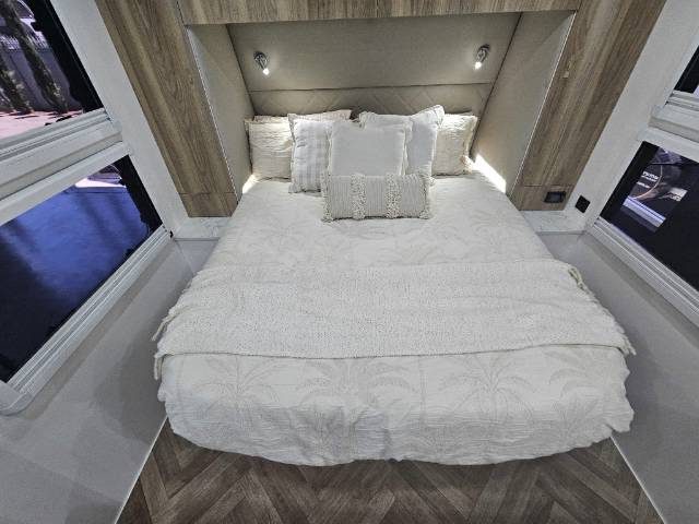 2025 RETREAT ERV 217C CARAVAN