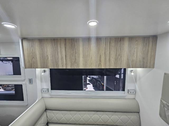 2025 RETREAT ERV 217C CARAVAN