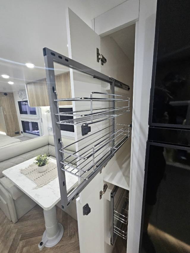 2025 RETREAT ERV 217C CARAVAN