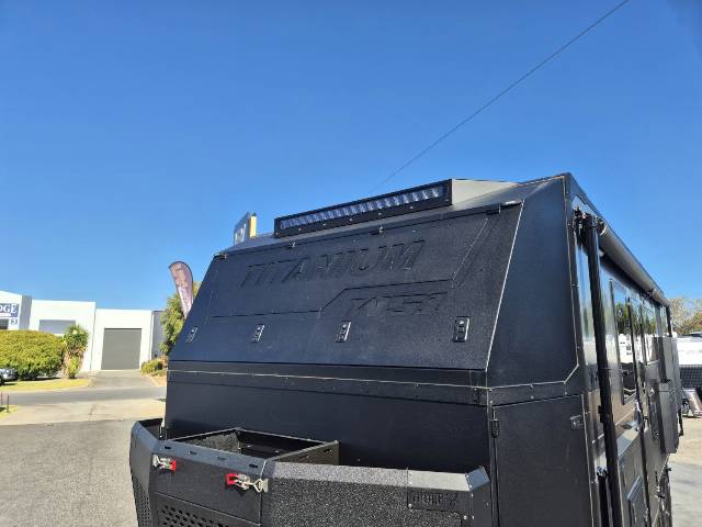 2026 TITANIUM WS1 206KBD/T 20’6 KING BED CARAVAN