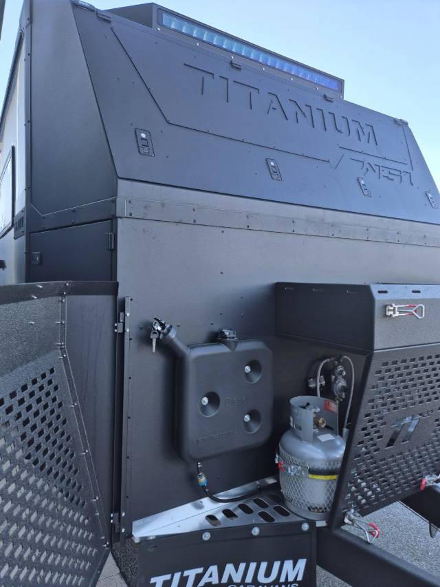 2026 TITANIUM WS1 206KBD/T 20’6 KING BED CARAVAN