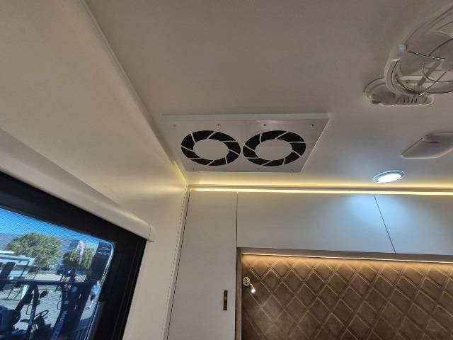 2026 TITANIUM WS1 206KBD/T 20’6 KING BED CARAVAN