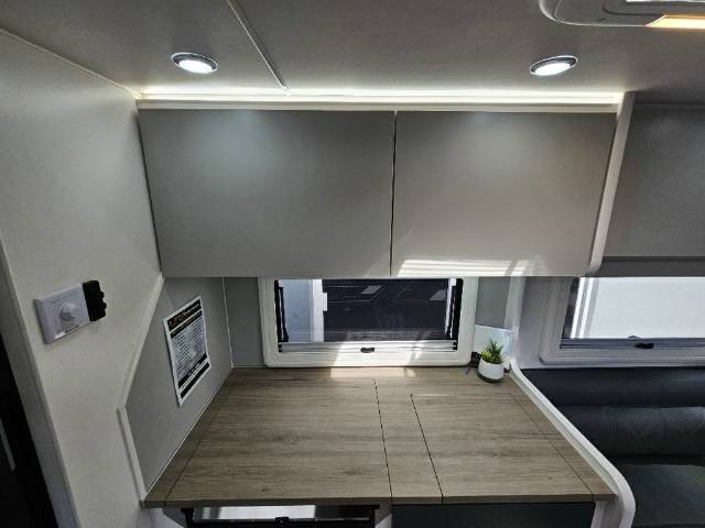 2026 MASTERPIECE PERFORMANCE 216 RC CARAVAN