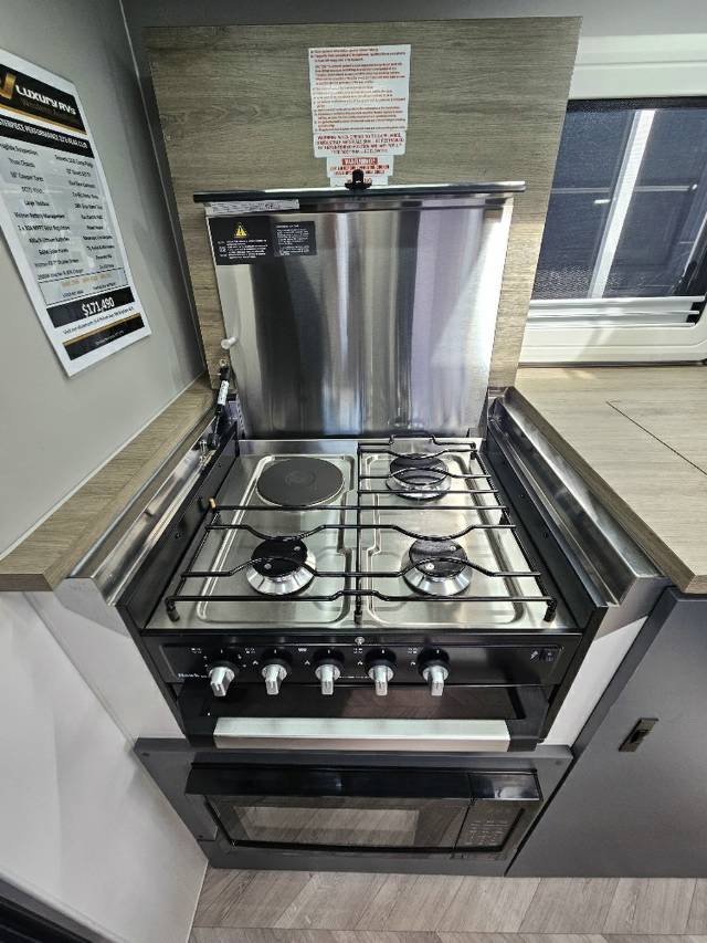 2026 MASTERPIECE PERFORMANCE 216 RC CARAVAN