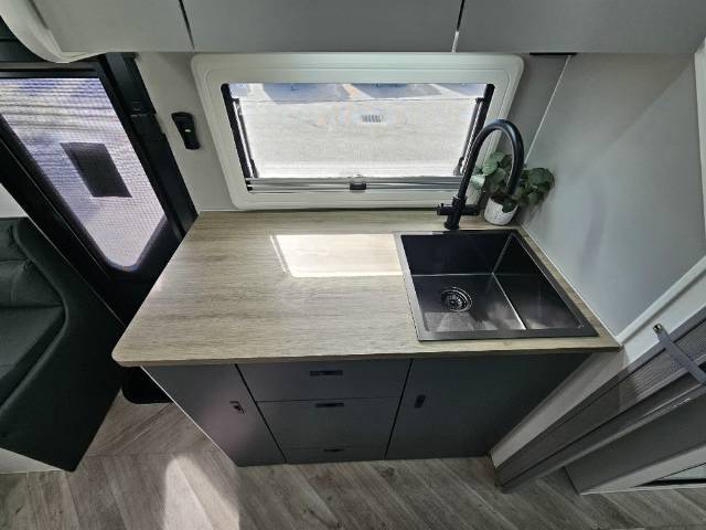 2026 MASTERPIECE PERFORMANCE 216 RC CARAVAN