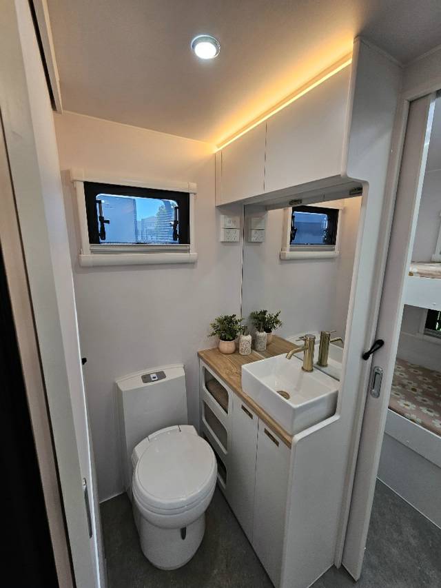 2026 NETWORK RV TOURING 21′ REAR BUNK CARAVAN