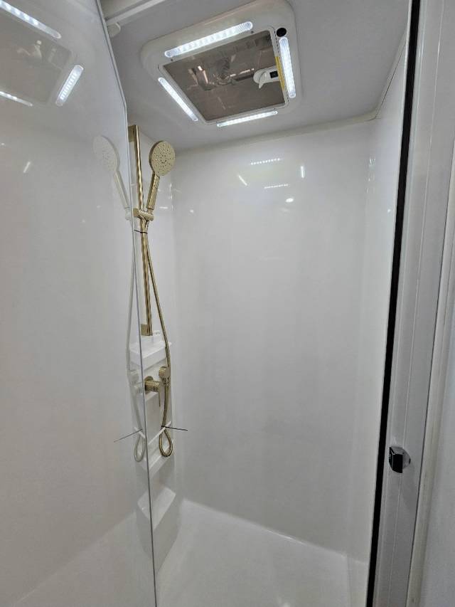 2026 NETWORK RV TOURING 21′ REAR BUNK CARAVAN