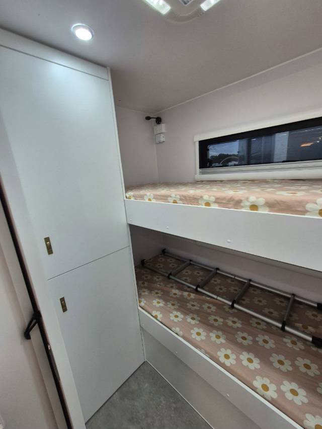 2026 NETWORK RV TOURING 21′ REAR BUNK CARAVAN
