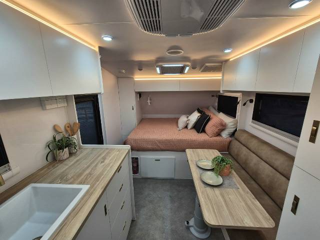 2026 NETWORK RV TOURING 21′ REAR BUNK CARAVAN