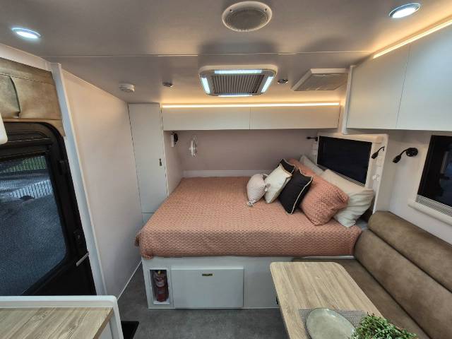 2026 NETWORK RV TOURING 21′ REAR BUNK CARAVAN