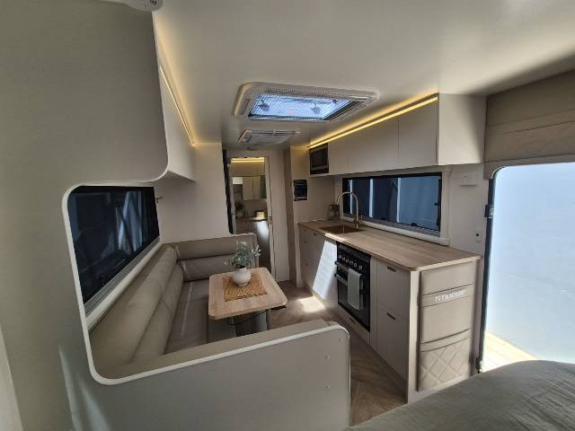 2026 TITANIUM S4 210FD 21′ CLUB LARGE ENSUITE CARAVAN