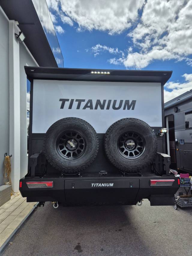 2026 TITANIUM S3 20FD 20′ FRONT DOOR CARAVAN