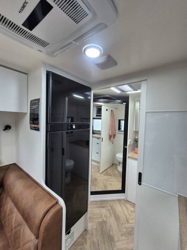 2026 TITANIUM S3 20FD 20′ FRONT DOOR CARAVAN