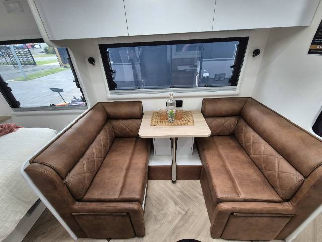 2026 TITANIUM S3 20FD 20′ FRONT DOOR CARAVAN