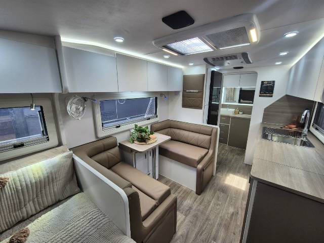 2026 MASTERPIECE PERFORMANCE 18 CARAVAN