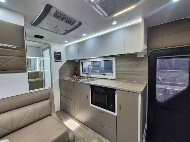 2026 MASTERPIECE PERFORMANCE 18 CARAVAN
