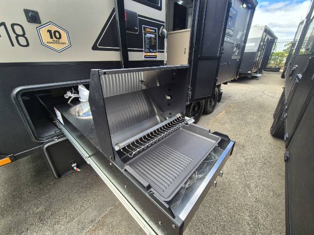 2026 MASTERPIECE PERFORMANCE 18 CARAVAN