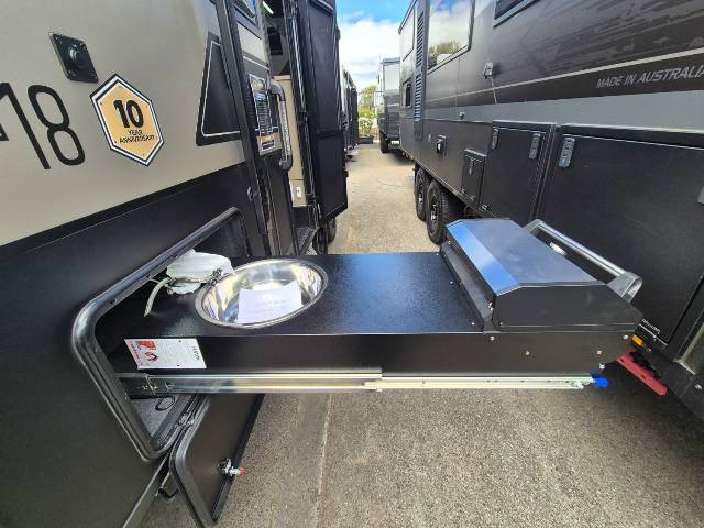 2026 MASTERPIECE PERFORMANCE 18 CARAVAN