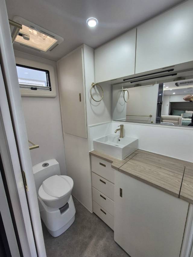 2026 MASTERPIECE PERFORMANCE 196R CARAVAN