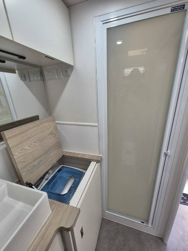 2026 MASTERPIECE PERFORMANCE 196R CARAVAN