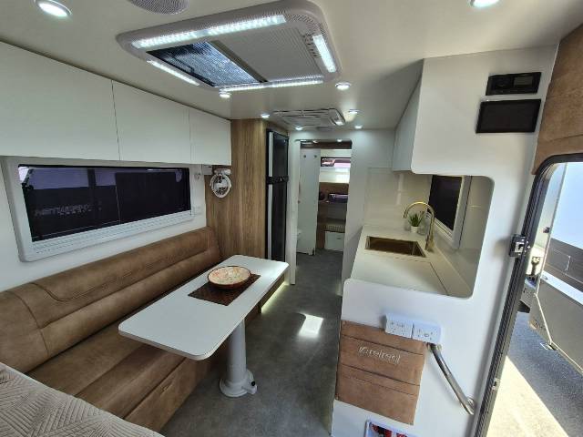 2026 RETREAT FRASER 216C RB FAMILY CARAVAN