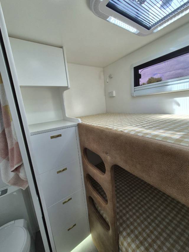 2026 RETREAT FRASER 216C RB FAMILY CARAVAN