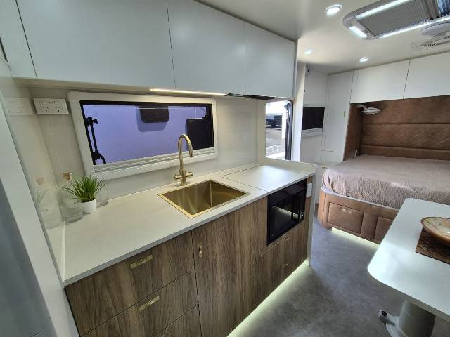 2026 RETREAT FRASER 216C RB FAMILY CARAVAN
