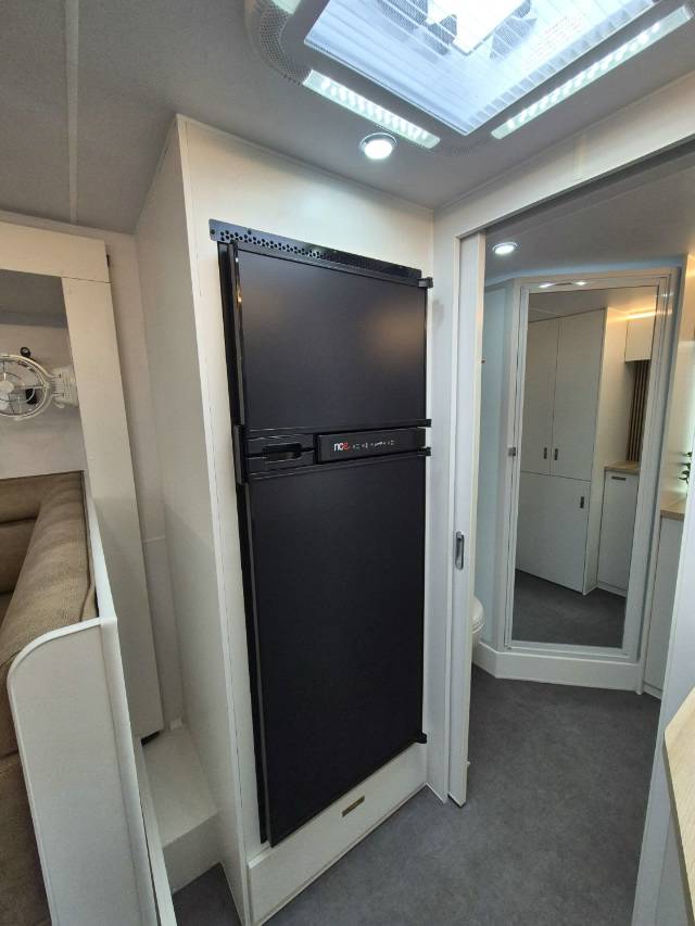2026 NETWORK RV TOURING 22′ SLIDE OUT CARAVAN