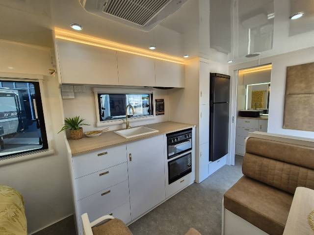 2026 NETWORK RV TERRAIN TUFF 196RDP CARAVAN