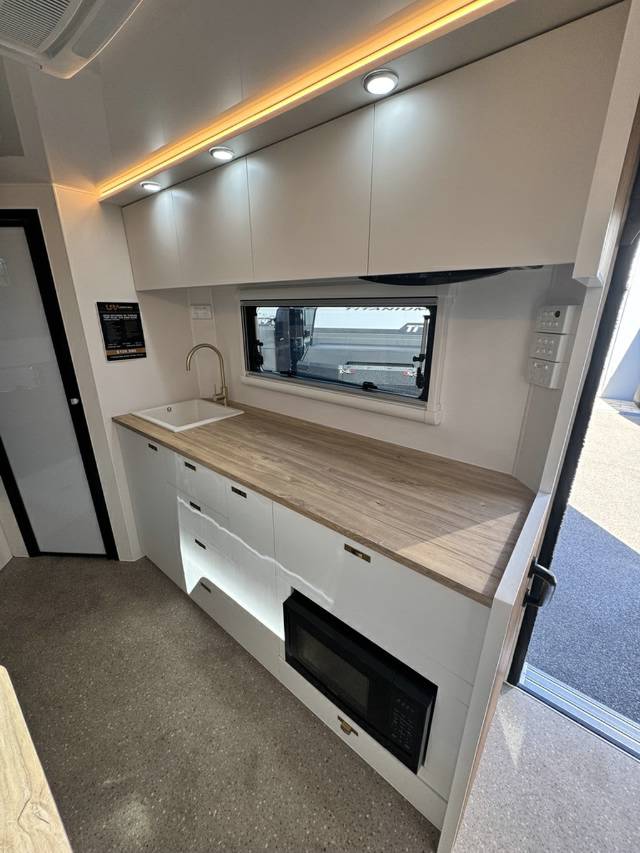 2026 NETWORK RV TERRAIN TUFF PLUS 19’6 BUNK CARAVAN