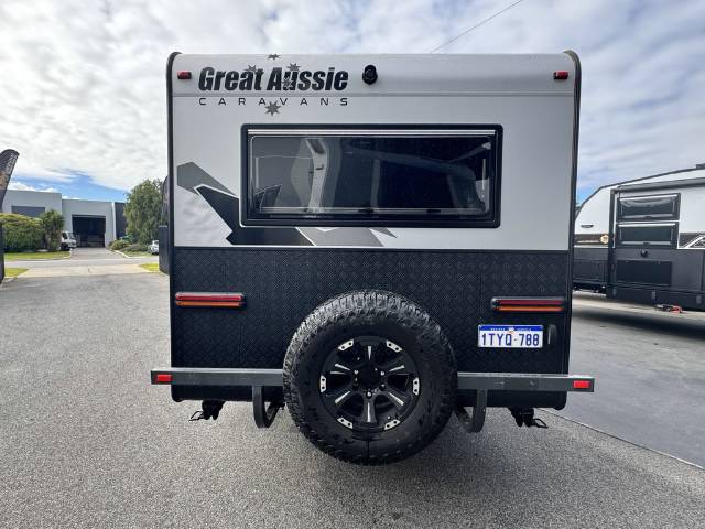2022 GREAT AUSSIE GRAVITY ALUM 22’6 REAR CLUB CARAVAN