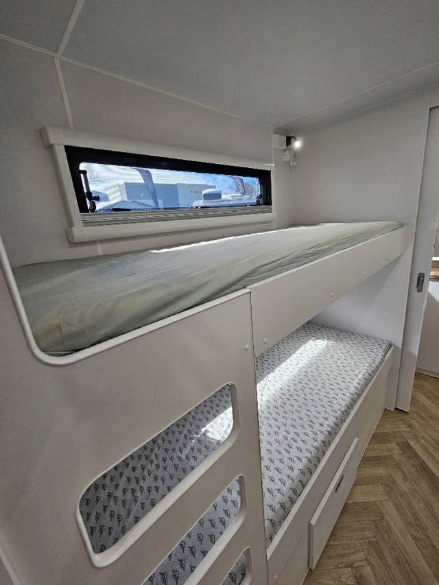 2026 NETWORK RV TERRAIN TUFF 24′ FAMILY 4 BUNK Caravan