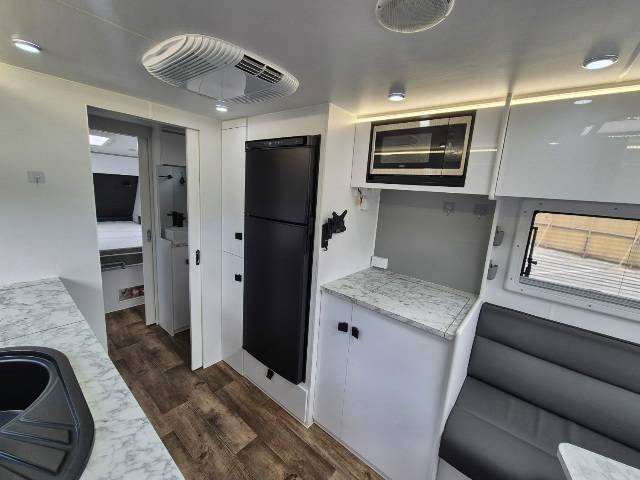 2024 NETWORK RV CARAVANS TOURING 21’6 REAR CLUB CARAVAN