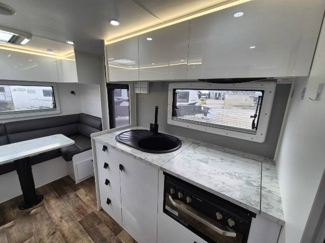2024 NETWORK RV CARAVANS TOURING 21’6 REAR CLUB CARAVAN