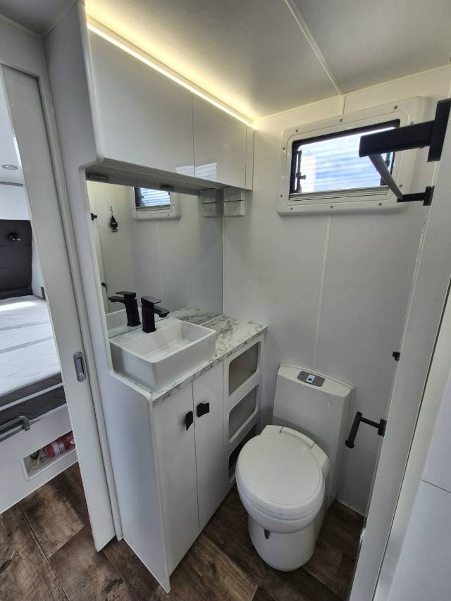 2024 NETWORK RV CARAVANS TOURING 21’6 REAR CLUB CARAVAN