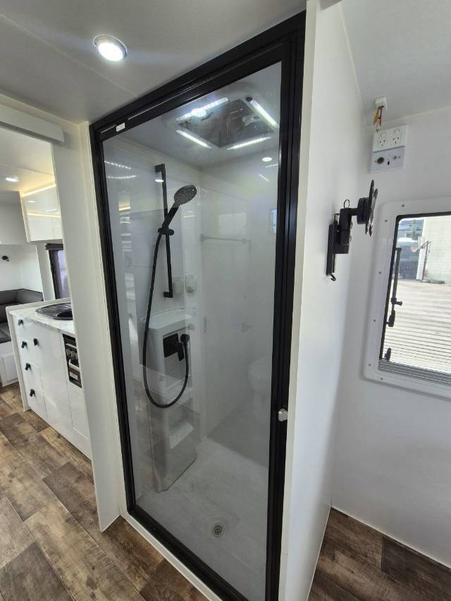 2024 NETWORK RV CARAVANS TOURING 21’6 REAR CLUB CARAVAN