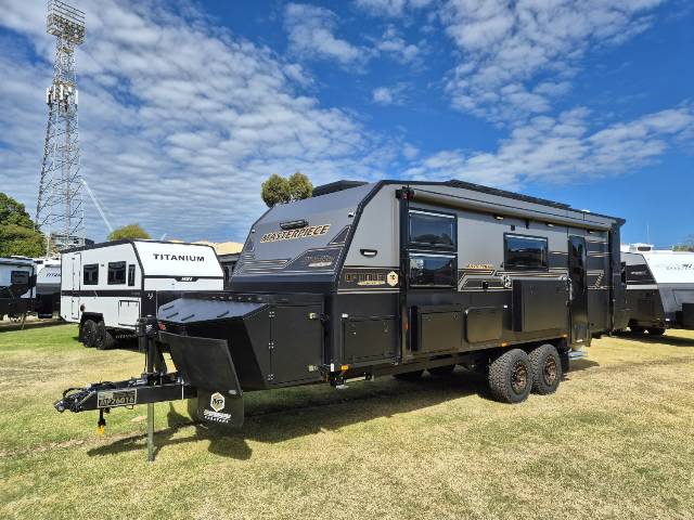 2025 MASTERPIECE DIRECTORS EDITION 23′ CARAVAN