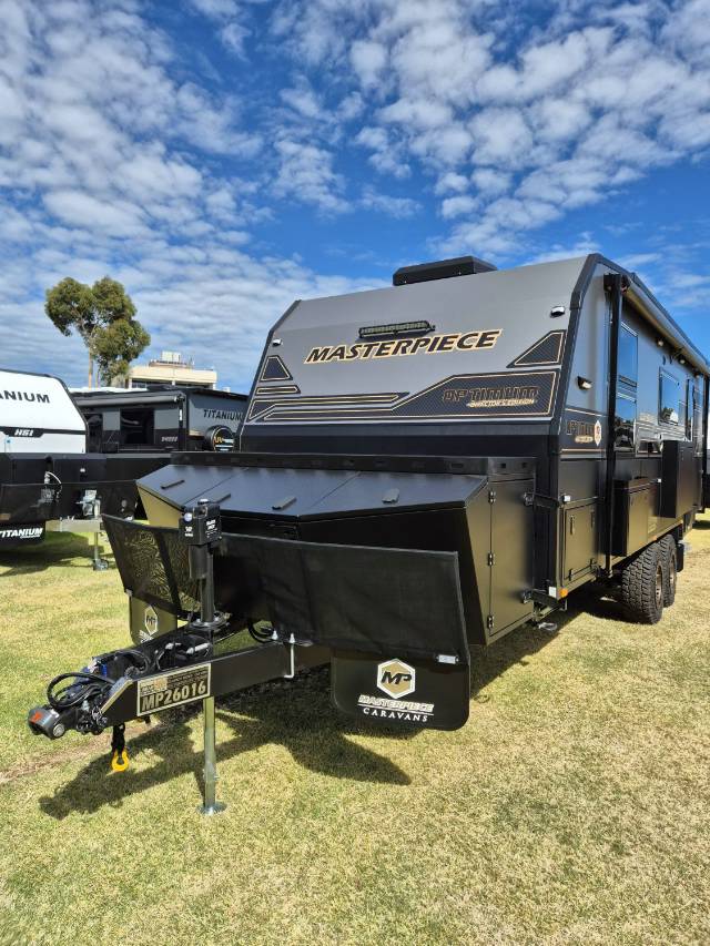 2025 MASTERPIECE DIRECTORS EDITION 23′ CARAVAN